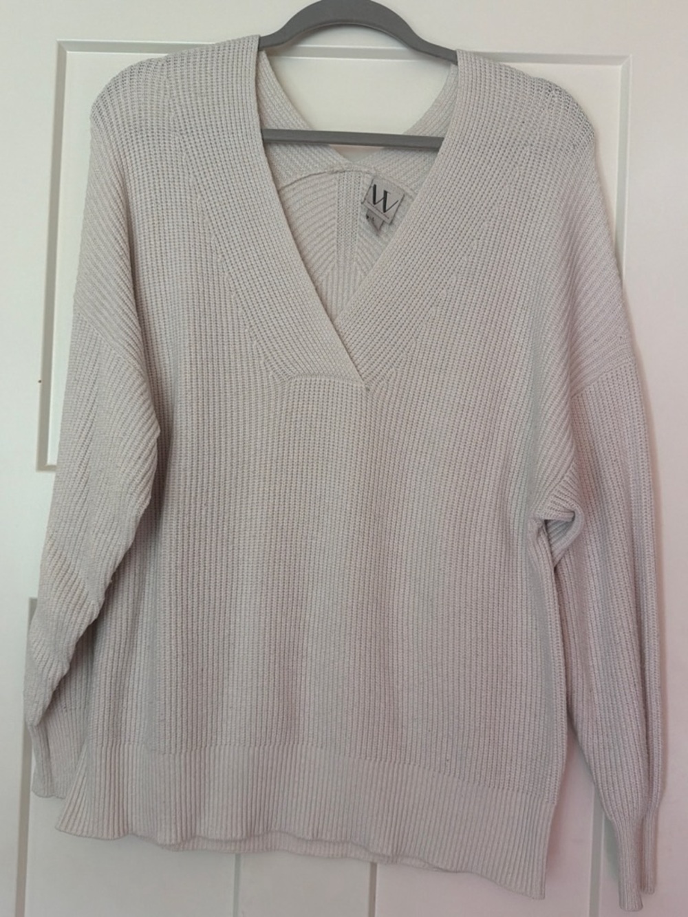 V-Neck Lightweight Knit Sweater - Cream/White